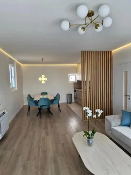 Rent, two bedroom apartment, 85m², Kalimanj, Tivat - image 9