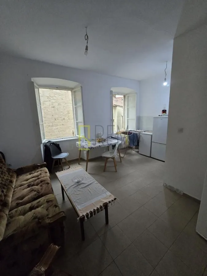 Prodaja, trosoban stan, 72m², Kotor, Crna Gora