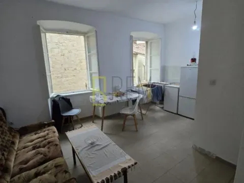 Prodaja, trosoban stan, 72m², Kotor, Crna Gora - image 12