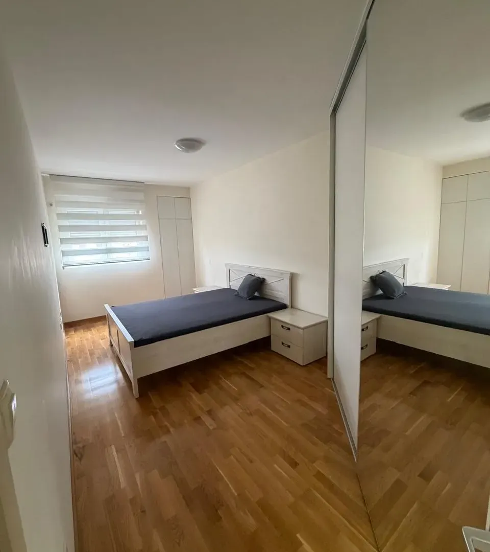 Izdavanje, dvosoban stan, 75m², Zagorič, Podgorica