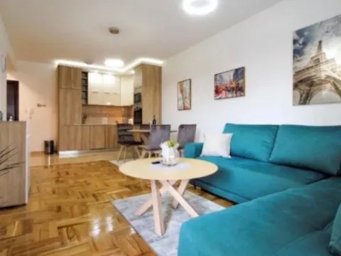 Rent, one bedroom apartment, 47m², Budva, Crna Gora