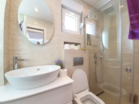 Prodaja, dvosoban stan, 67m², Budva, Crna Gora - image 14