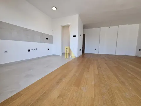 Sale, four bedroom apartment, 165m², Centar, Novi Sad - image 7