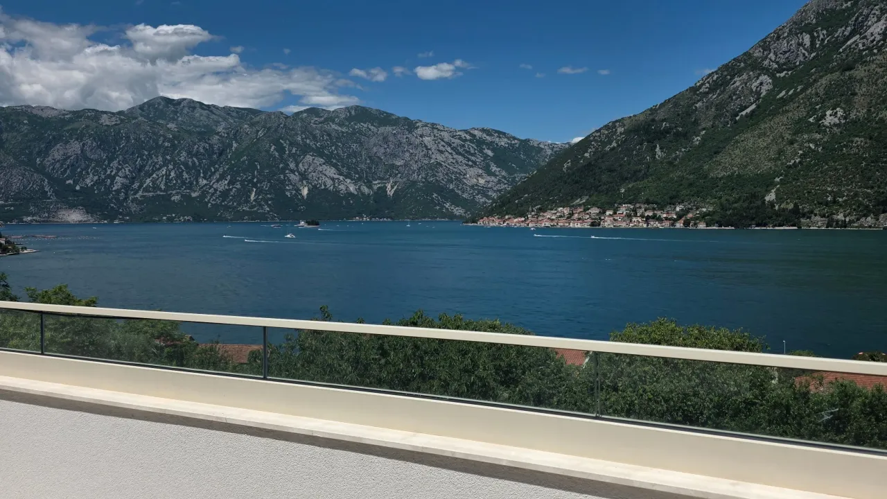 Sale, one bedroom apartment, 56m², Stoliv, Kotor