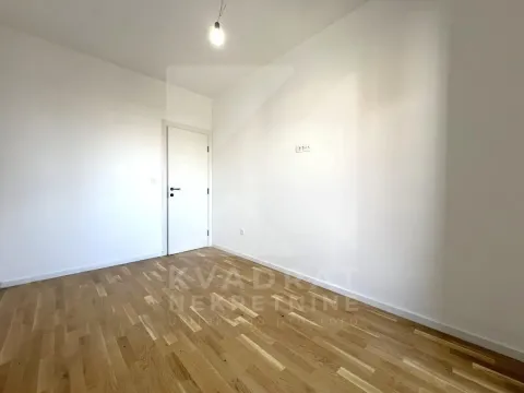 Izdavanje, jednosoban stan, 40m², Stari Aerodrom, Podgorica - image 5