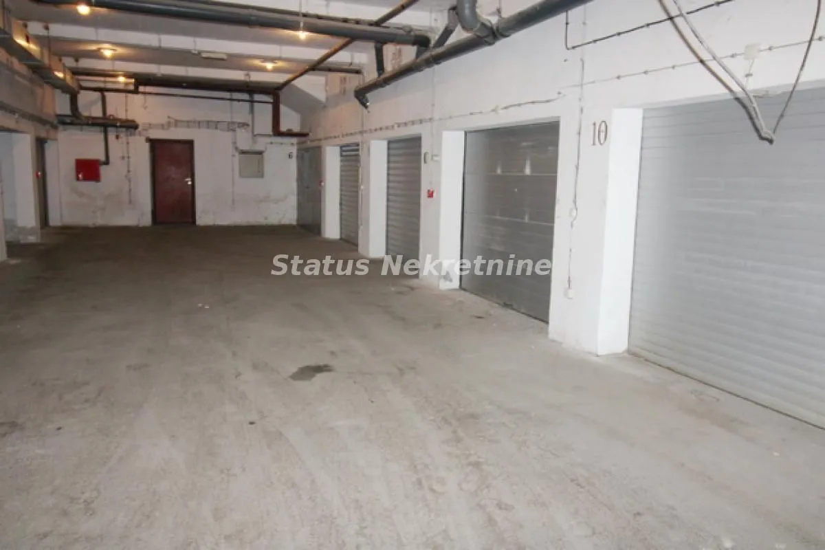 Sale, parking/garage, 18m², Grbavica, Novi Sad Sve Podlokacije