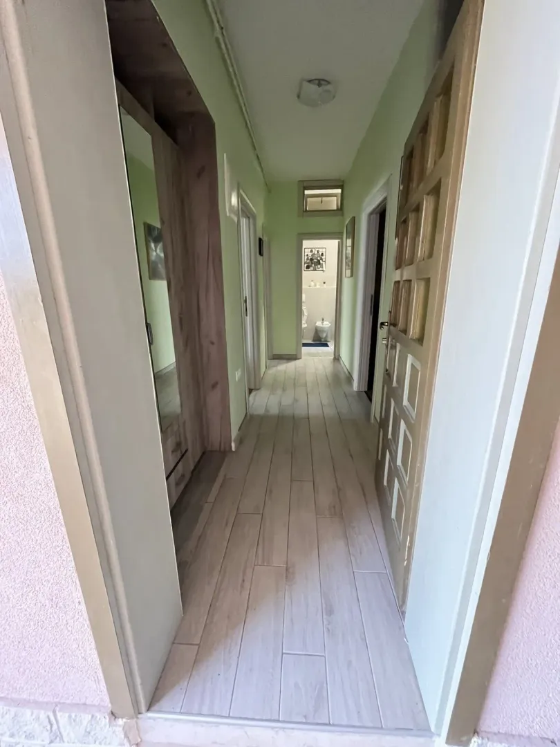 Rent, one bedroom apartment, 70m², Prčanj, Kotor