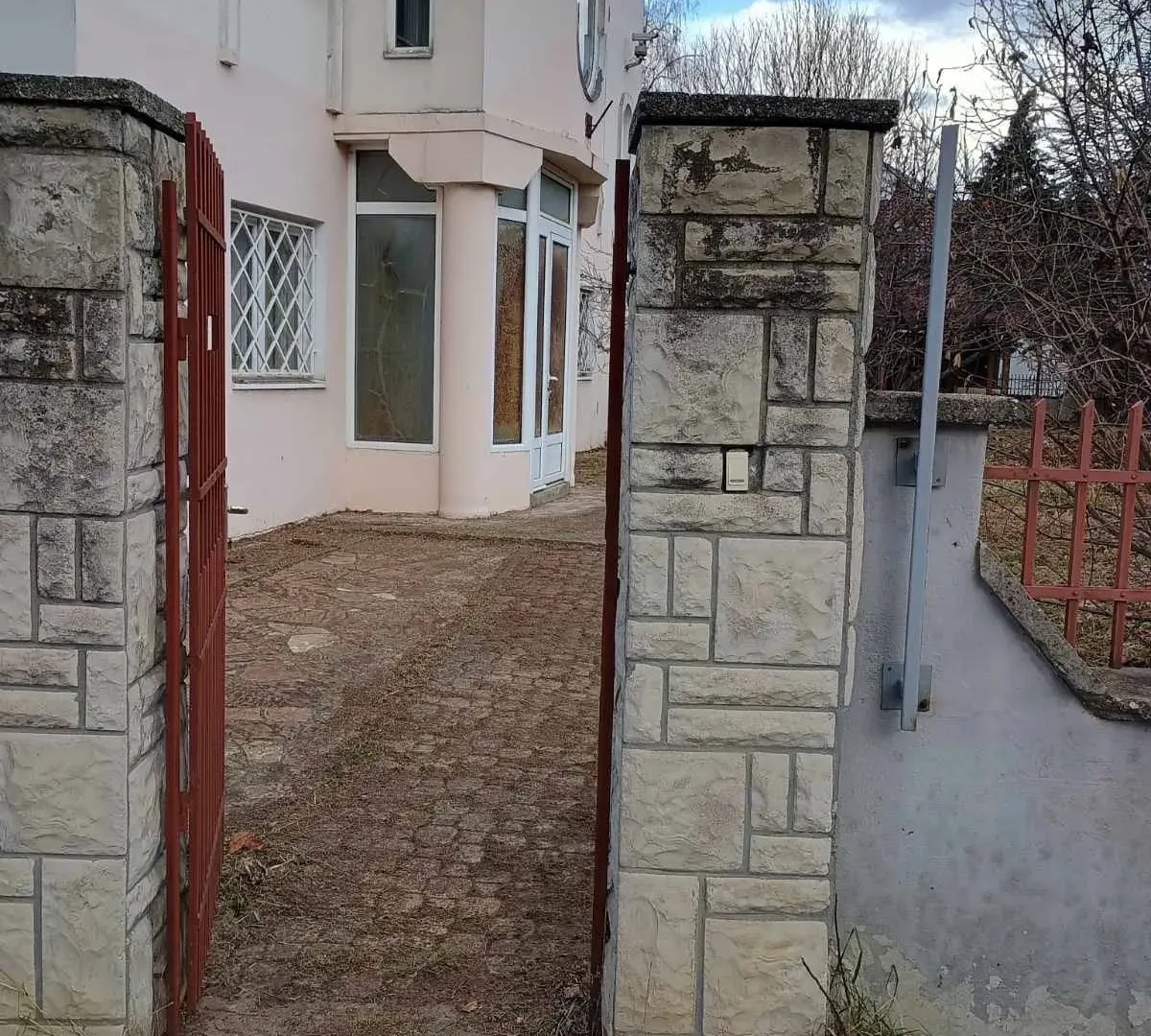 Sale, house, 850m², Krnjaca, Palilula Sve Podlokacije
