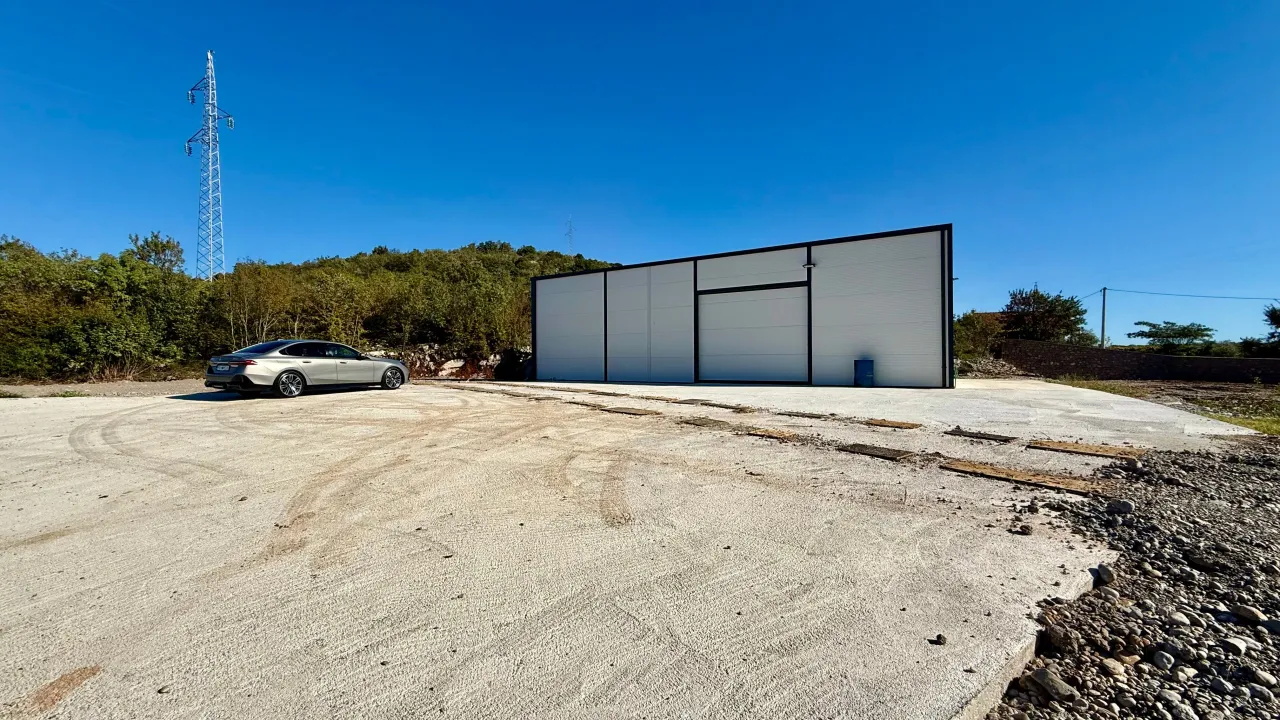 Rent, office space, 250m², Gornji Kokoti, Podgorica