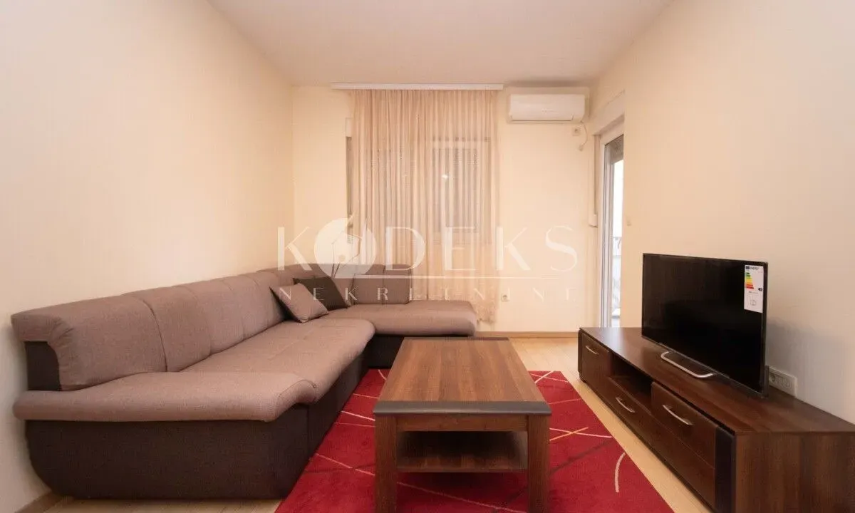 Izdavanje, jednosoban stan, 46m², City Kvart, Podgorica