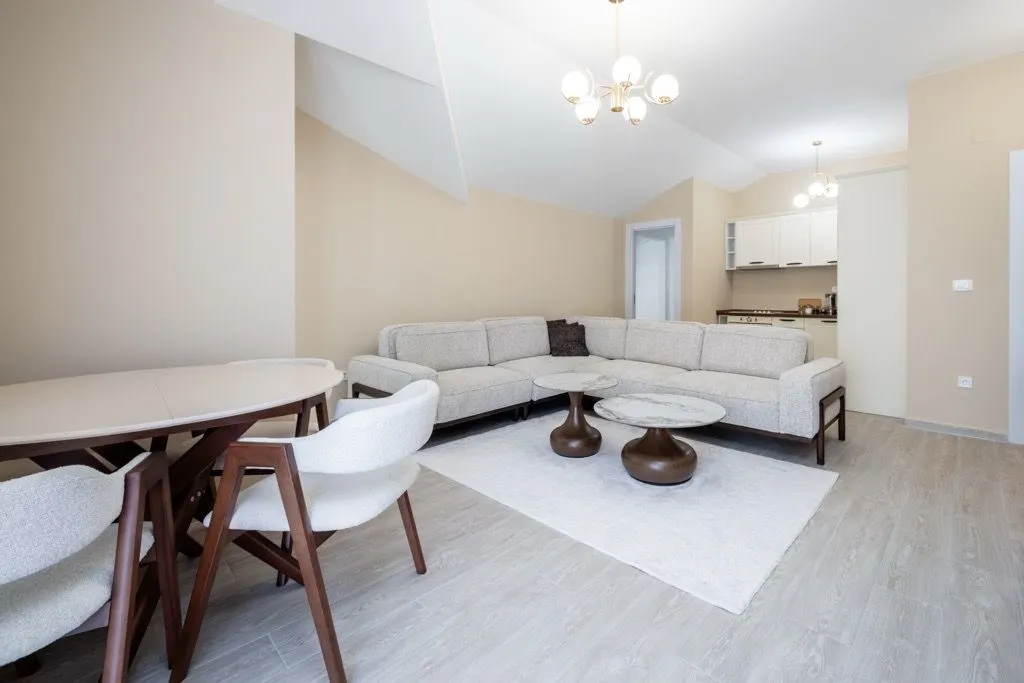 Rent, three bedroom apartment, 115m², Bečići, Budva