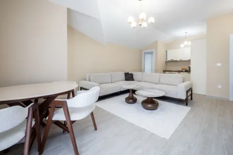 Rent, three bedroom apartment, 115m², Bečići, Budva - image 2