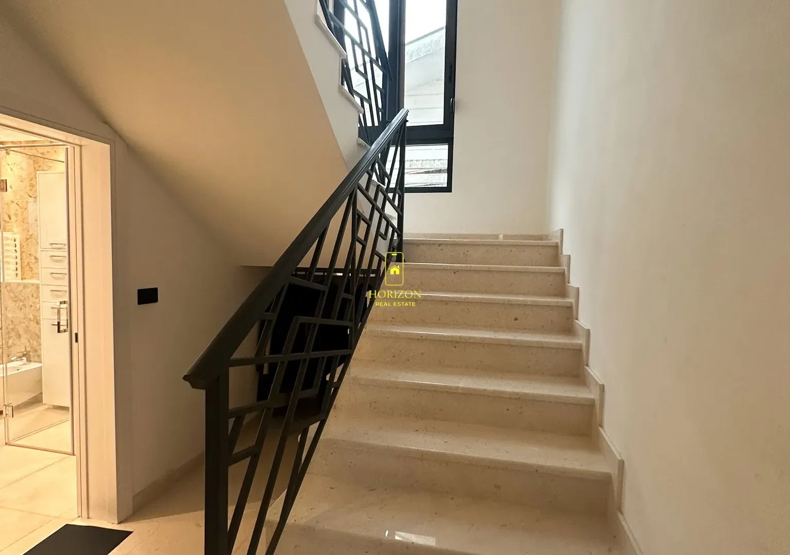 Rent, house, 180m², Gornja Gorica, Podgorica