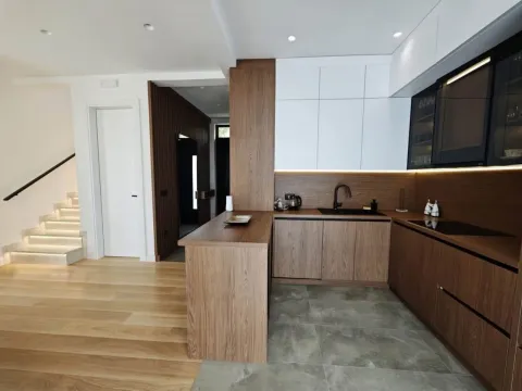 Rent, house, 190m², Krimovica, Kotor - image 5