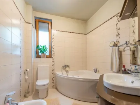 Prodaja, kuća, 305m², Orahovac, Kotor - image 16