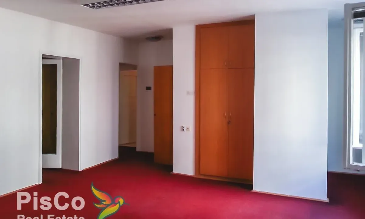 Izdavanje, dvosoban stan, 80m², Centar, Podgorica