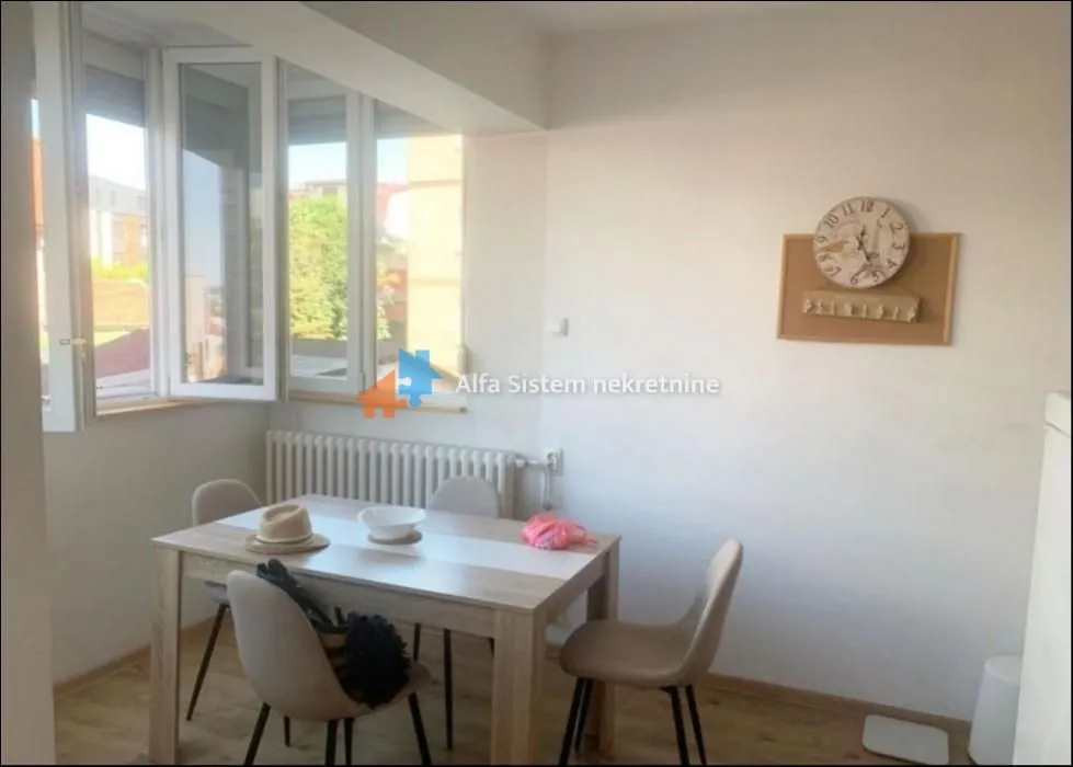 Izdavanje, dvosoban stan, 51m², Kalenić Pijaca, Vračar Sve Podlokacije