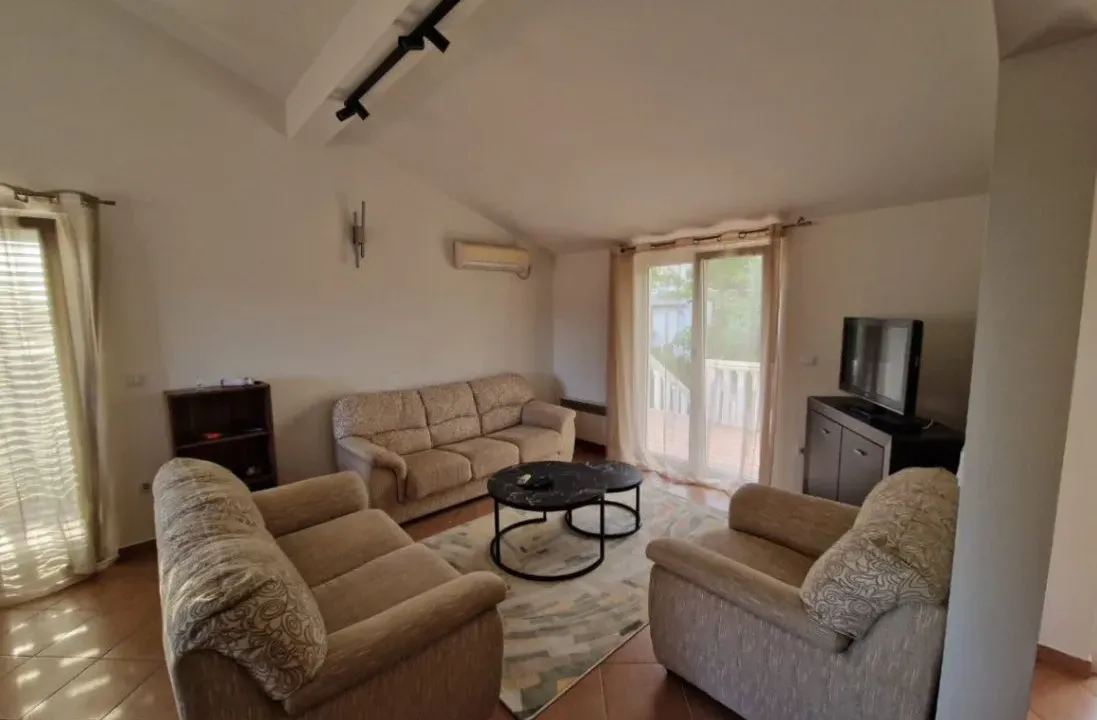 Rent, two bedroom apartment, 72m², Kalimanj, Tivat