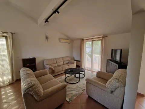 Rent, two bedroom apartment, 72m², Kalimanj, Tivat