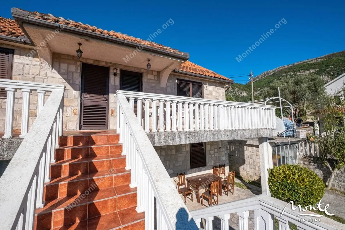 Prodaja, kuća, 153m², Tivat, Crna Gora