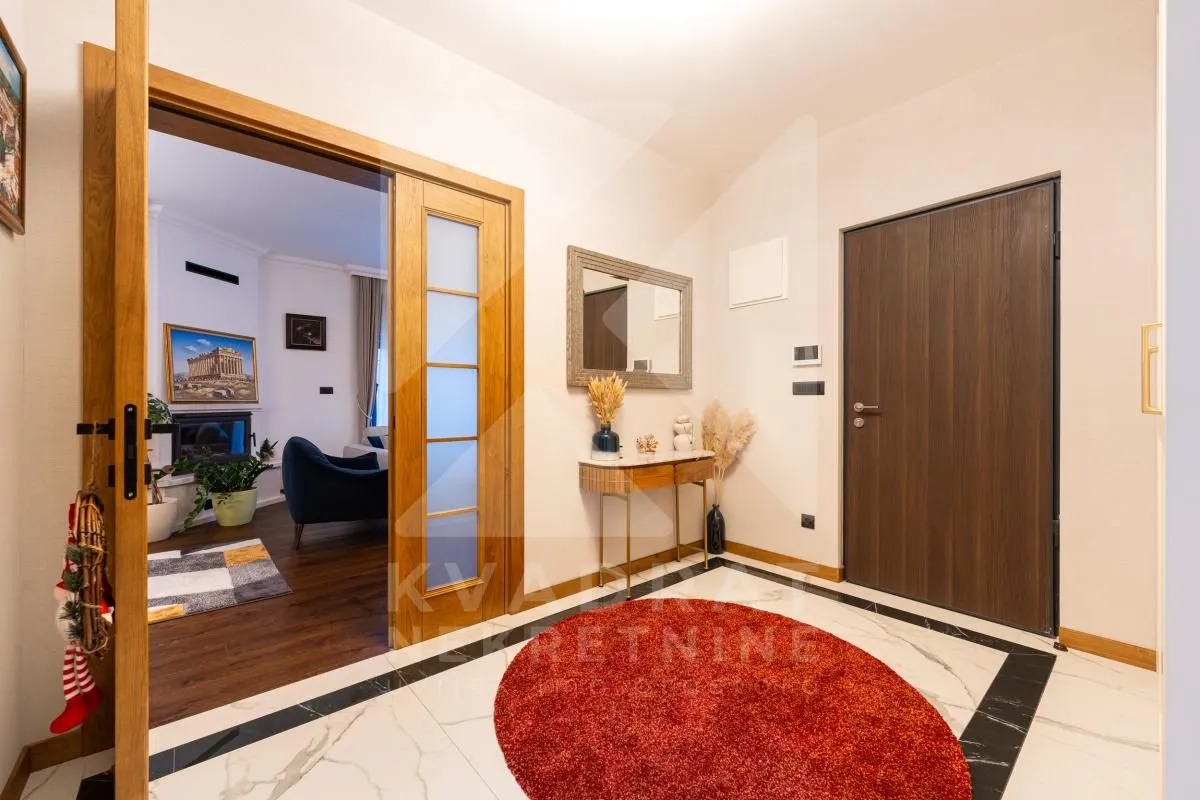 Izdavanje, kuća, 166m², Tološi, Podgorica