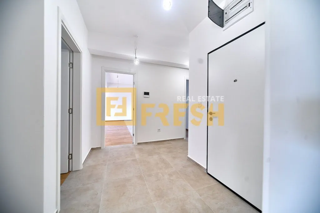 Prodaja, trosoban stan, 104m², Stari Aerodrom, Podgorica