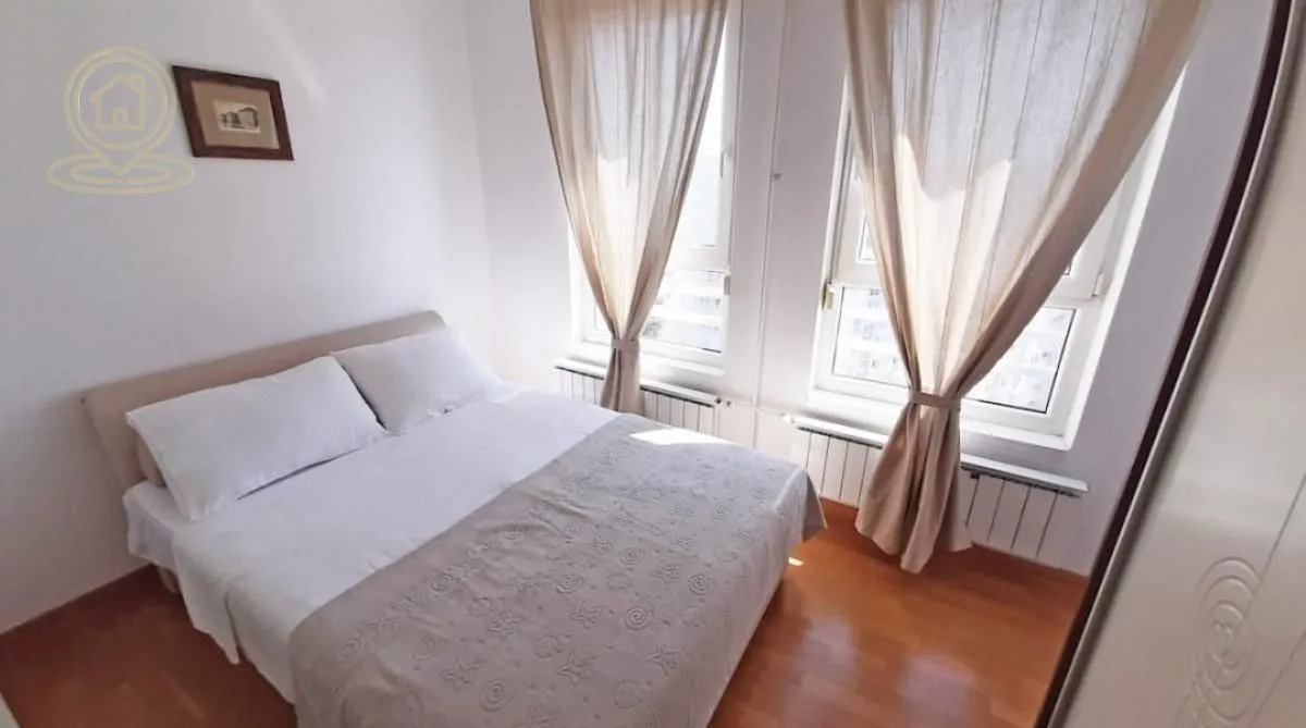 Izdavanje, dvosoban stan, 45m², Novi Beograd Blok 67, Novi Beograd Sve Podlokacije