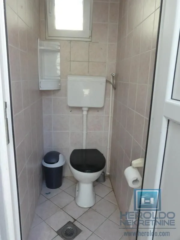 Prodaja, kuća, 380m², Pivara, Jagodina