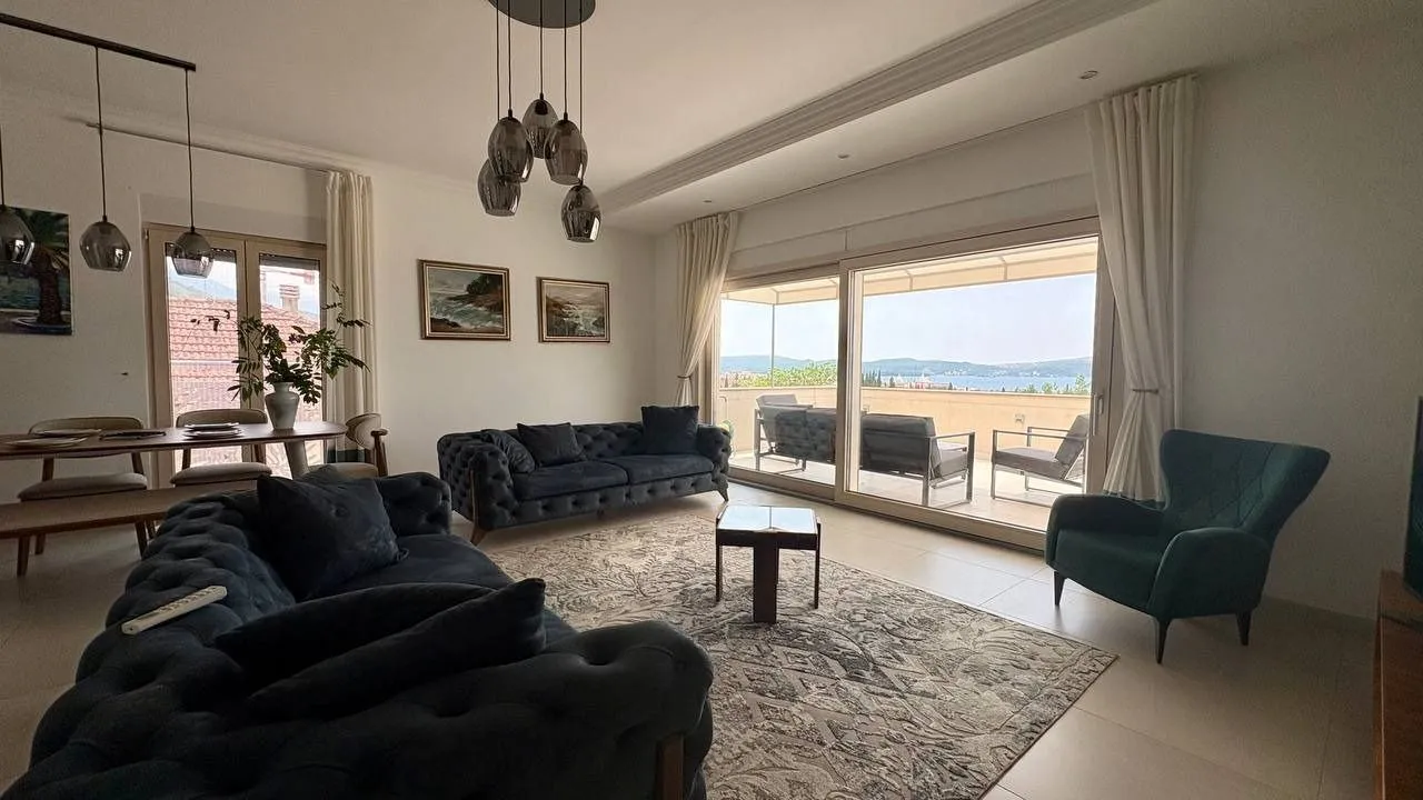 Rent, two bedroom apartment, 100m², Tivat, Crna Gora