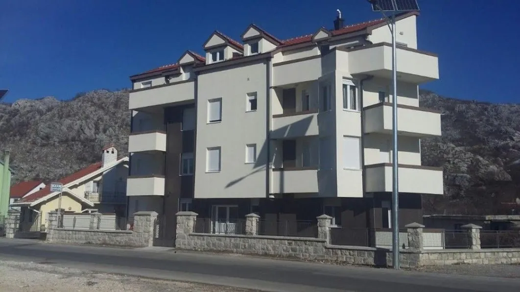 Prodaja, dvosoban stan, 62m², Cetinje, Crna Gora