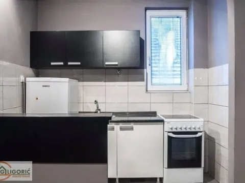 Izdavanje, dvosoban stan, 76m², Južni Bulevar, Vračar Sve Podlokacije - image 7