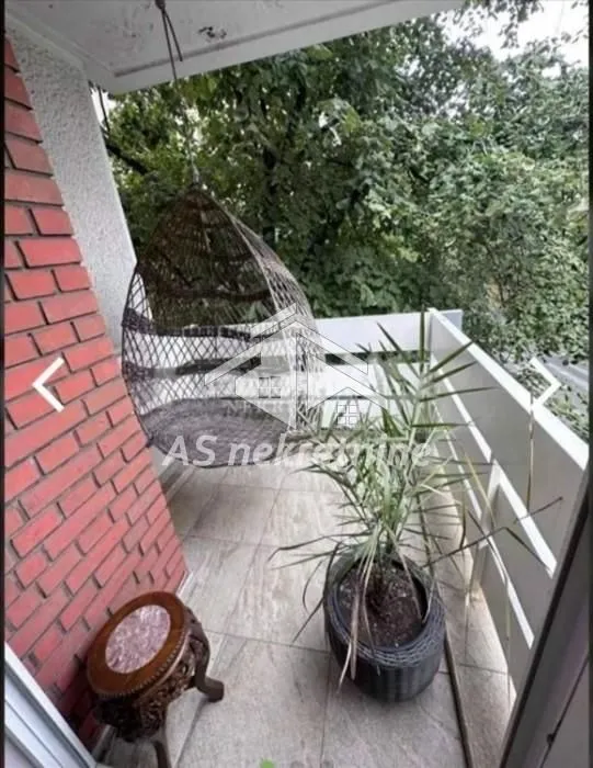 Izdavanje, trosoban stan, 85m², Slavija, Vračar Sve Podlokacije