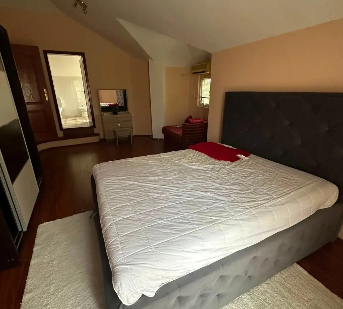 Rent, house, 200m², Donja Gorica, Podgorica