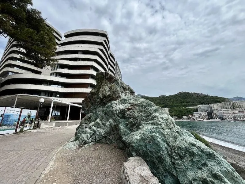 Prodaja, jednosoban stan, 57m², Rafailovići, Budva