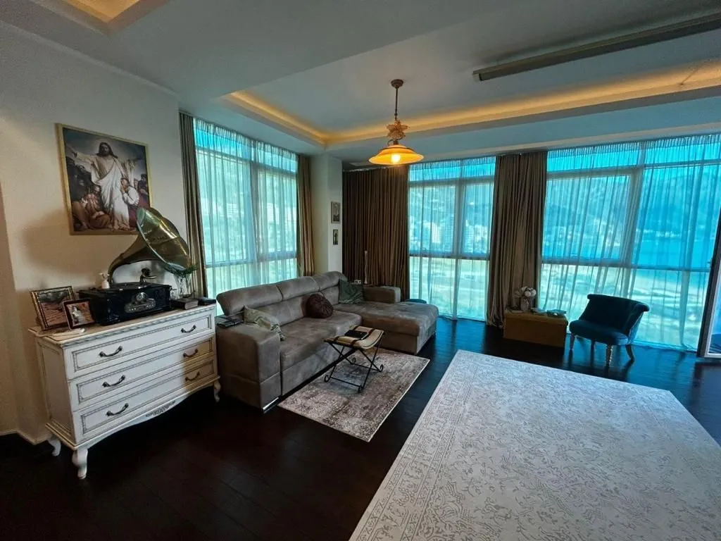 Prodaja, dvosoban stan, 88m², Bečići, Budva