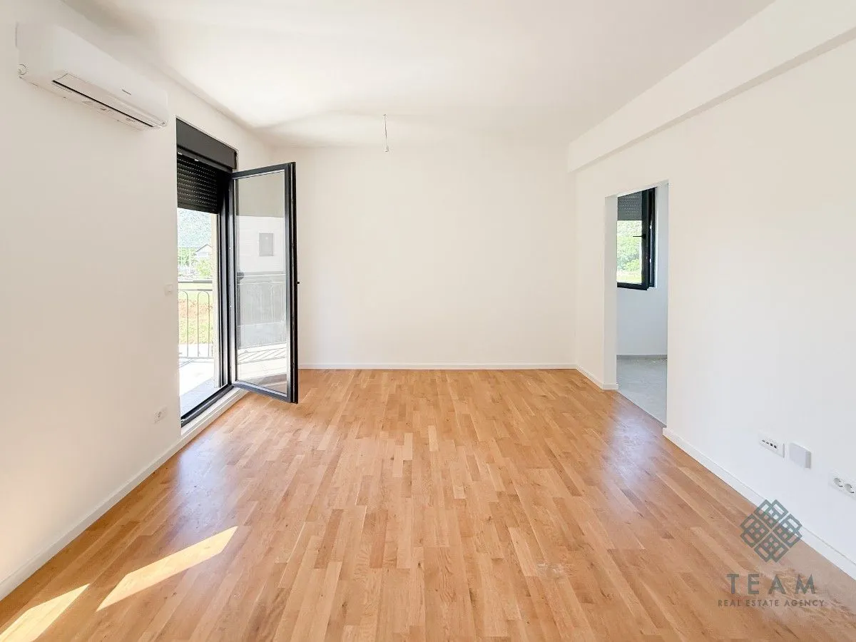 Prodaja, dvosoban stan, 64m², Tološi, Podgorica