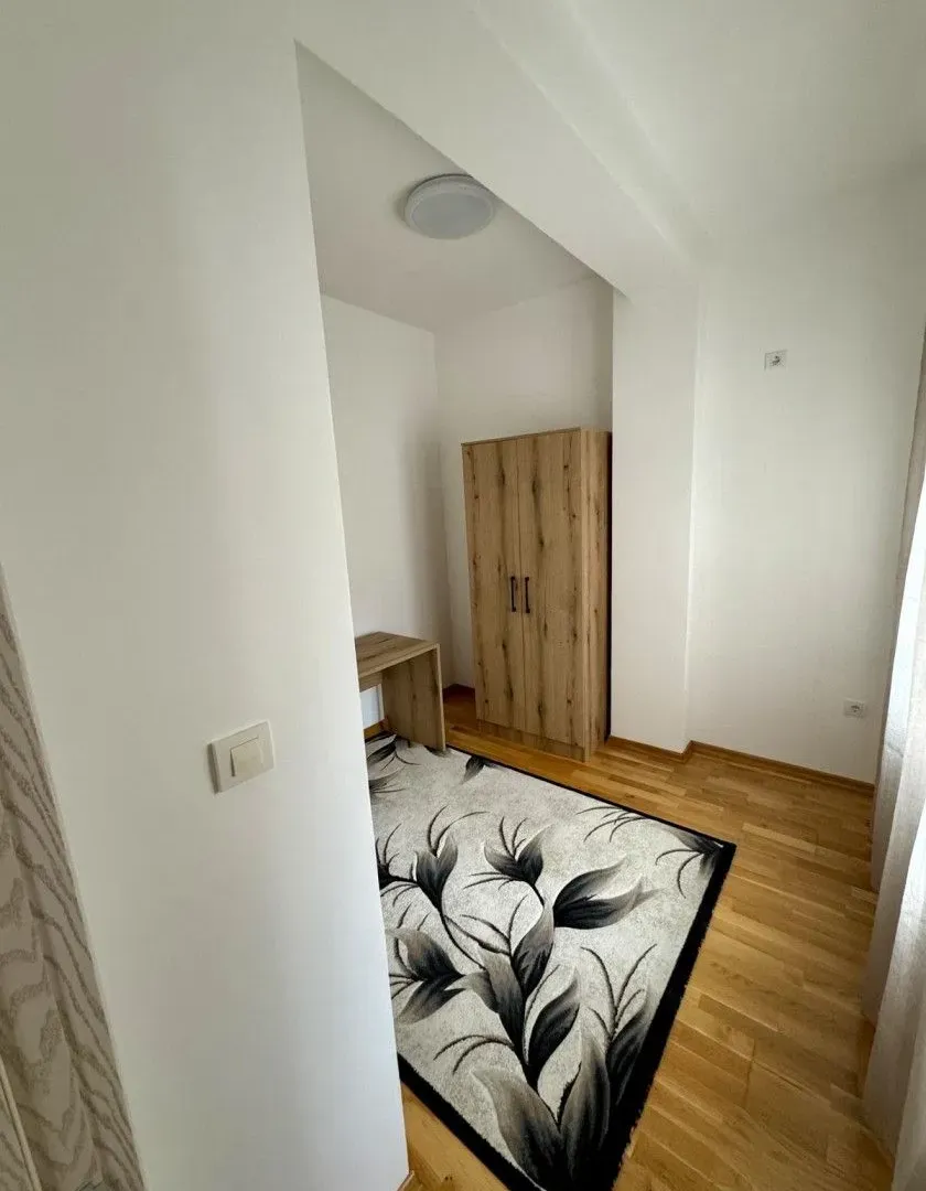 Izdavanje, trosoban stan, 74m², Ljubović, Podgorica