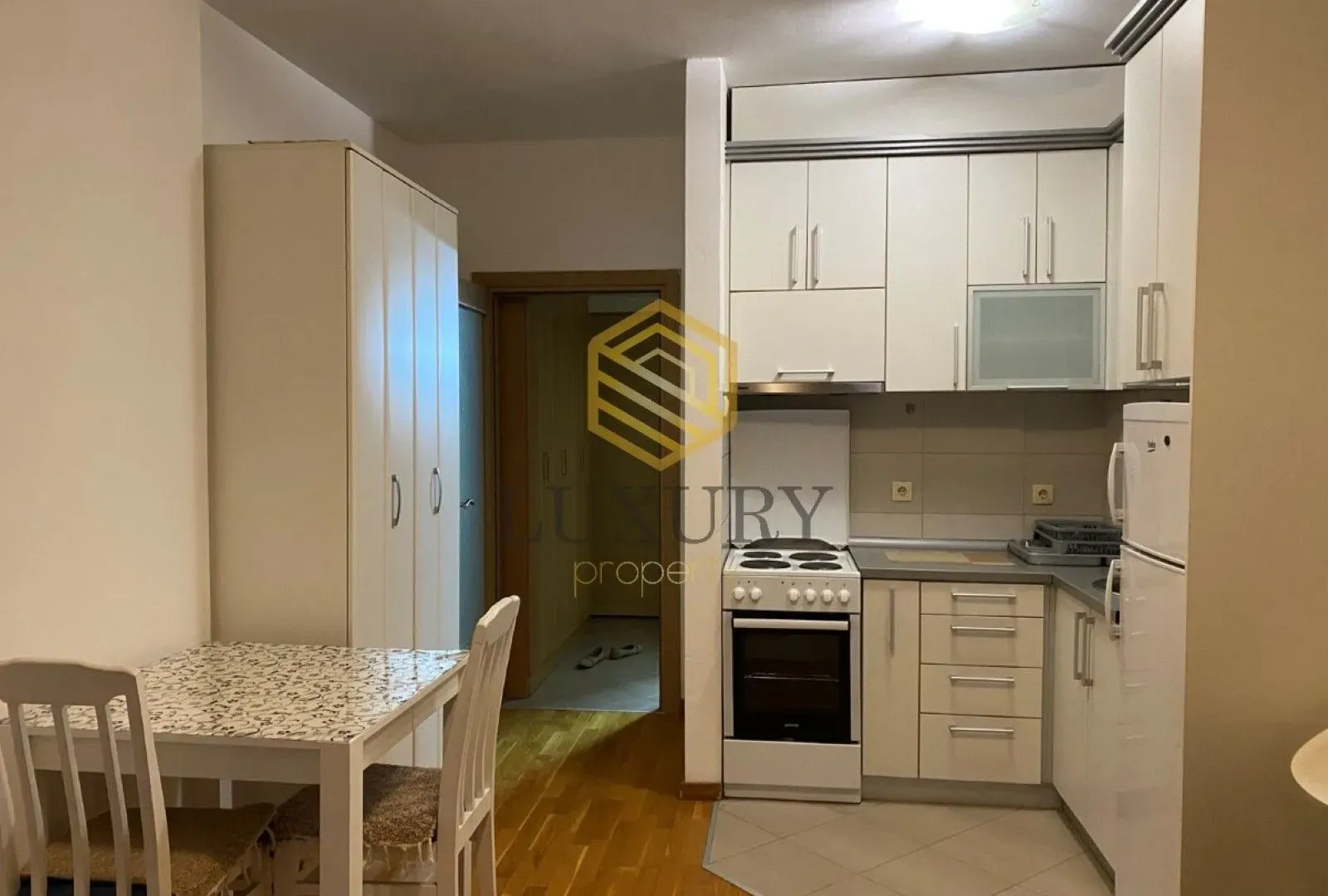 Rent, studio apartment, 30m², Tuški Put, Podgorica