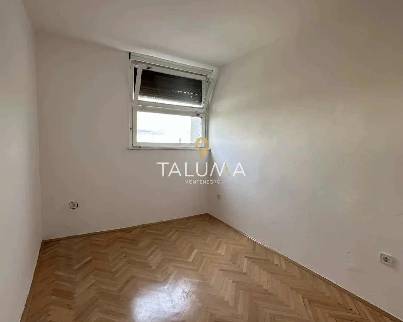 Izdavanje, dvosoban stan, 65m², Pobrežje, Podgorica