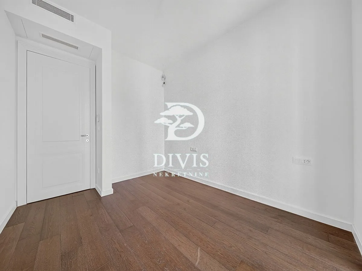 Sale, four bedroom apartment, 132m², Vračar Hram, Vračar Sve Podlokacije