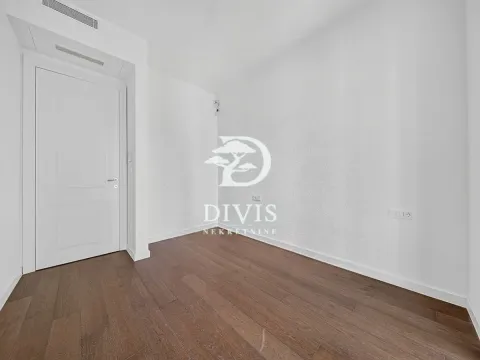 Sale, four bedroom apartment, 132m², Vračar Hram, Vračar Sve Podlokacije - image 18