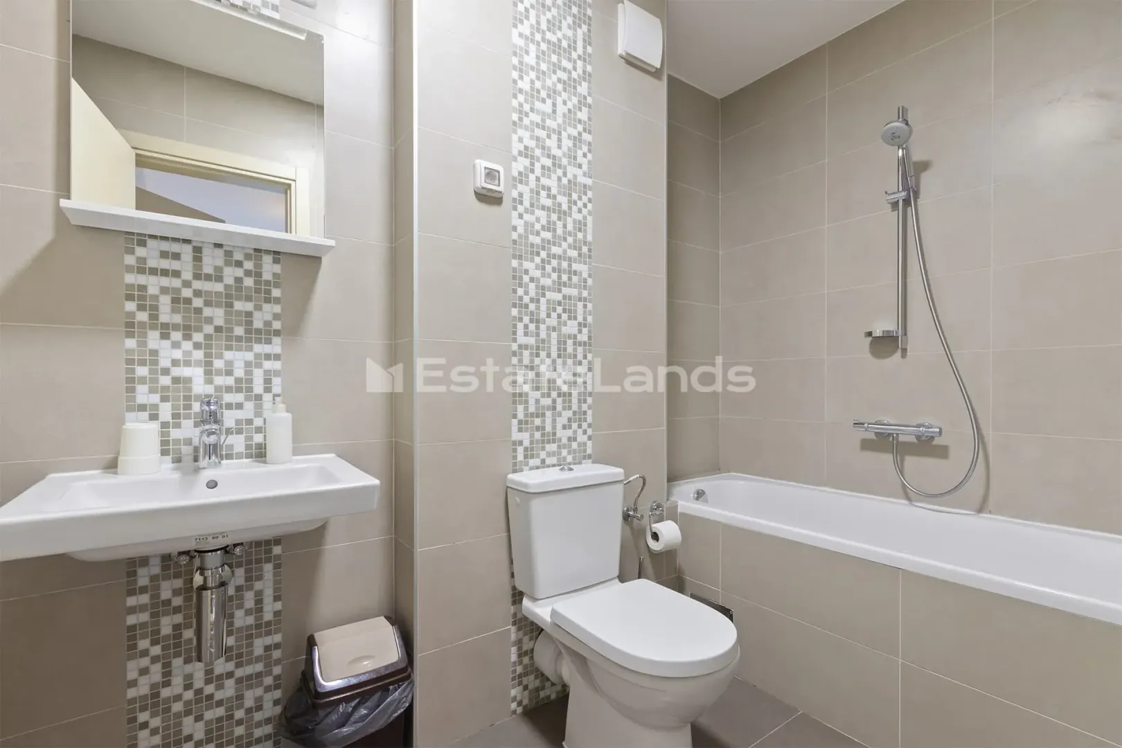 Prodaja, trosoban stan, 97m², Morinj, Kotor