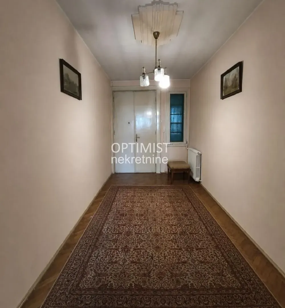 Prodaja, trosoban stan, 77m², Stari Grad, Beograd