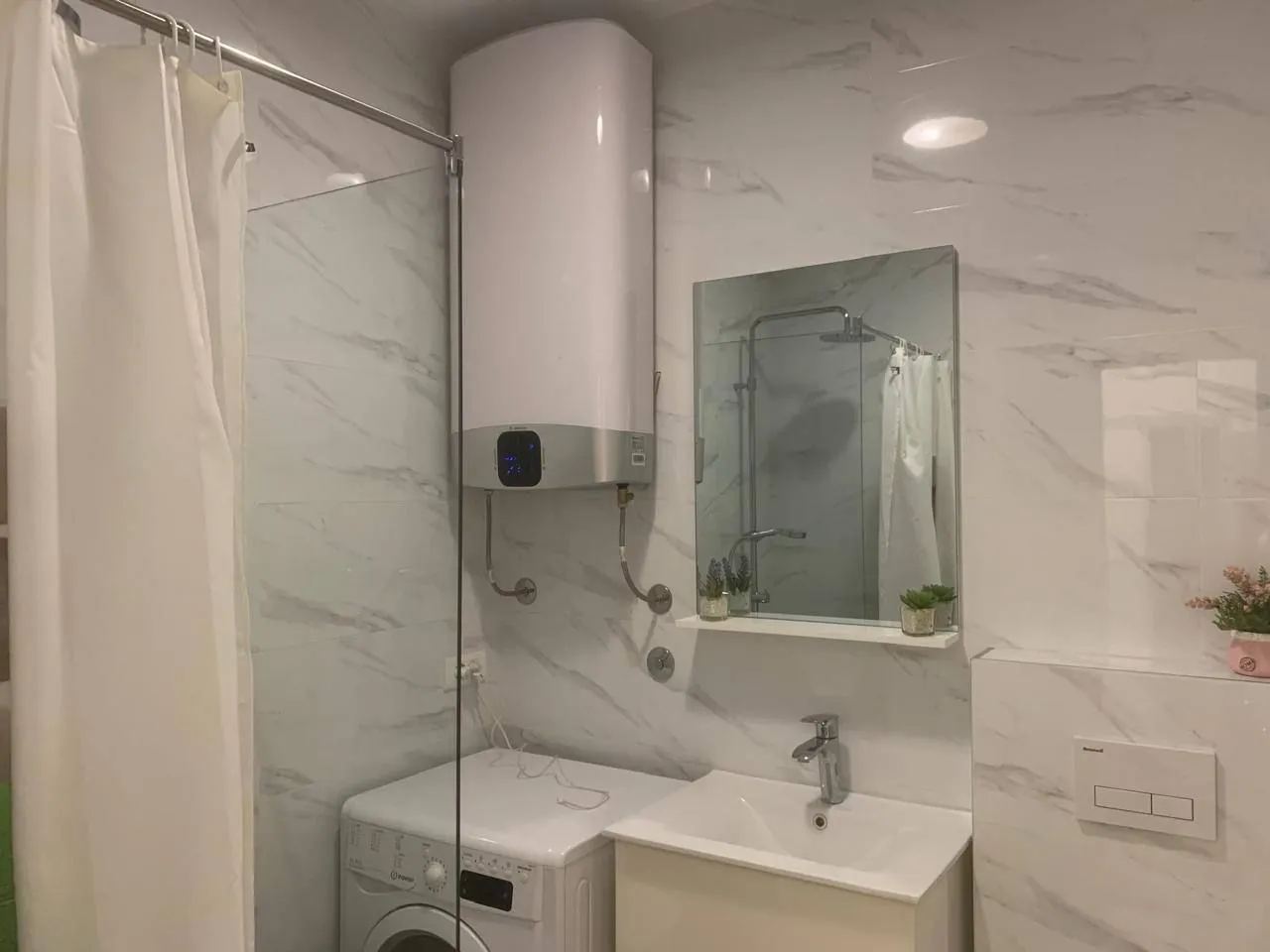 Rent, one bedroom apartment, 35m², Bečići, Budva