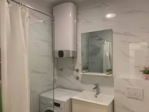 Rent, one bedroom apartment, 35m², Bečići, Budva - image 10