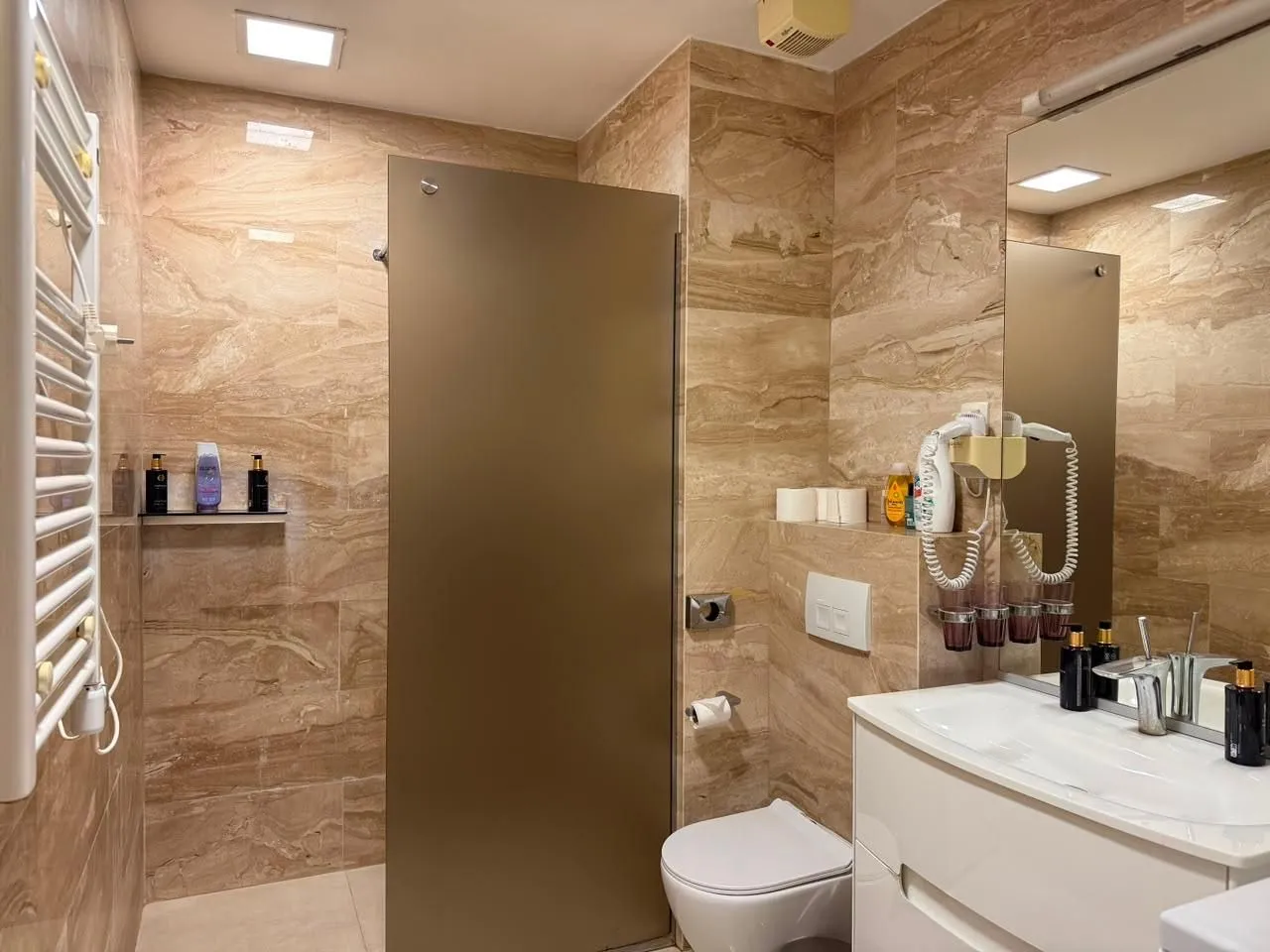 Rent, two bedroom apartment, 70m², Centar, Budva