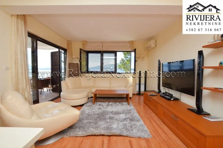 Prodaja, dvosoban stan, 121m², Baošići, Herceg Novi