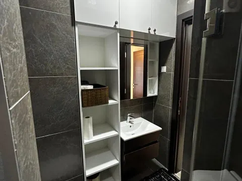 Izdavanje, dvosoban stan, 65m², Zagorič, Podgorica - image 8