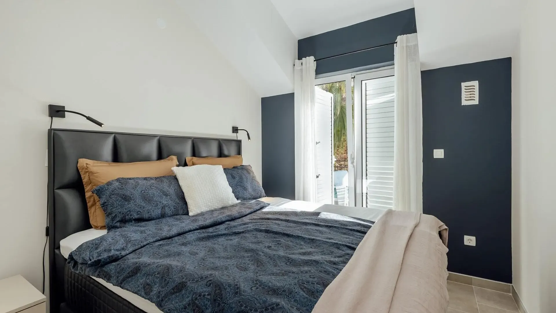 Sale, three bedroom apartment, 172m², Bunovići, Kotor