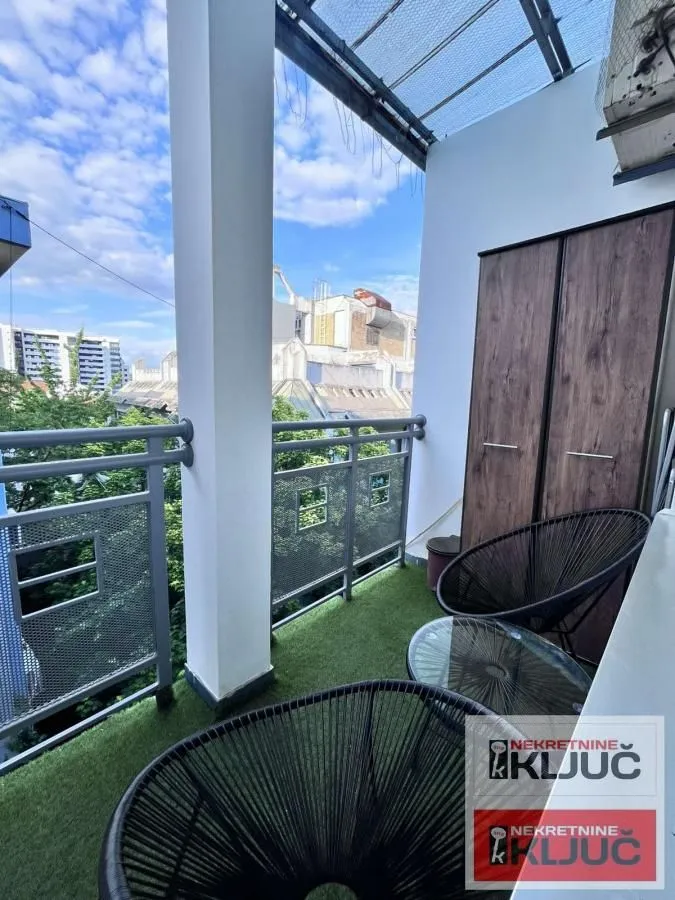 Prodaja, dvosoban stan, 42m², Centar, Novi Sad